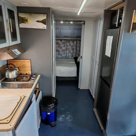 Maggie May House Boat - Colchester - 5Km From Elephant Park المظهر الخارجي الصورة