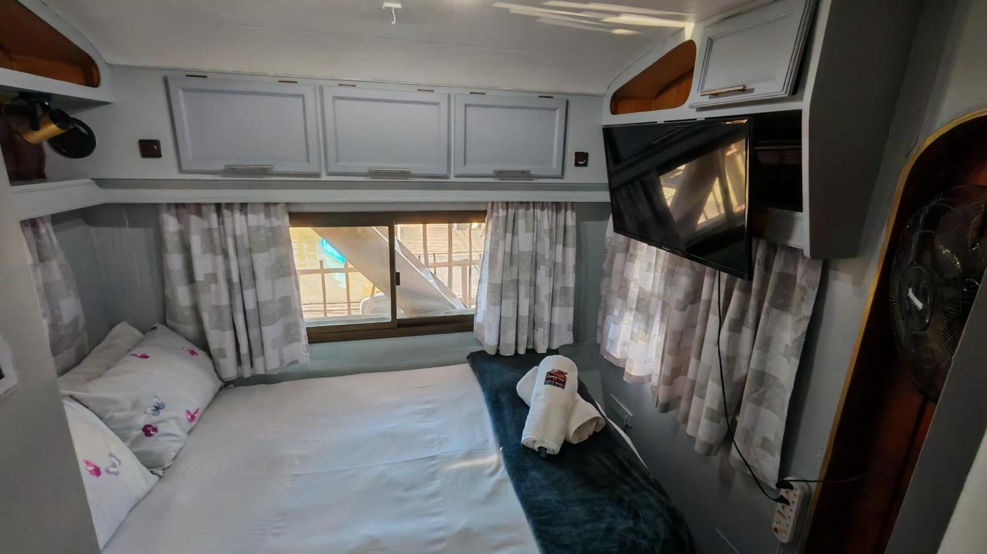Maggie May House Boat - Colchester - 5Km From Elephant Park المظهر الخارجي الصورة