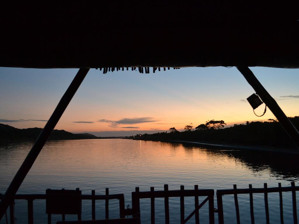 Maggie May House Boat - Colchester - 5Km From Elephant Park المظهر الخارجي الصورة