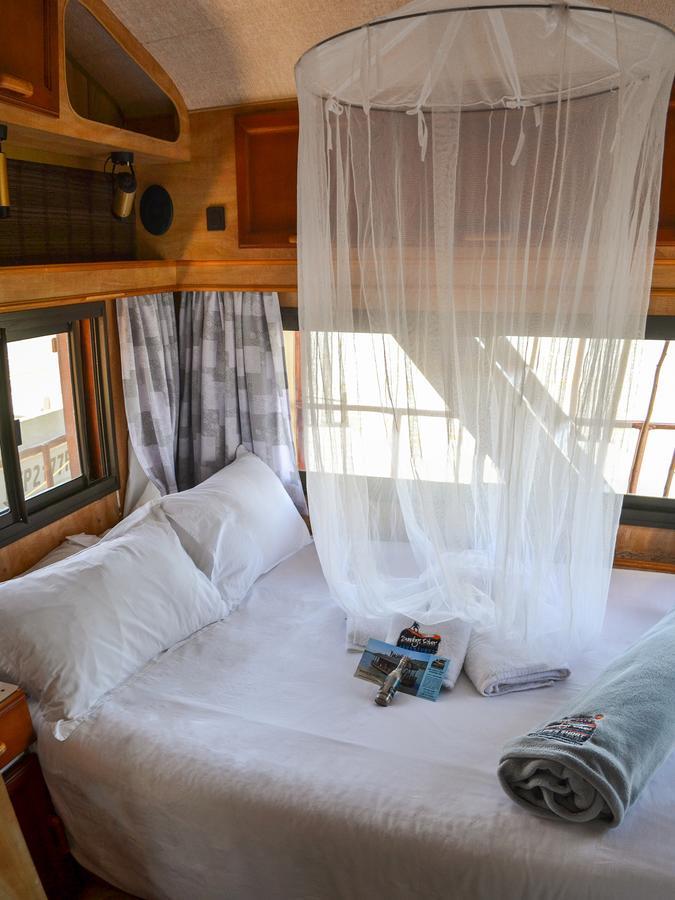 Maggie May House Boat - Colchester - 5Km From Elephant Park المظهر الخارجي الصورة