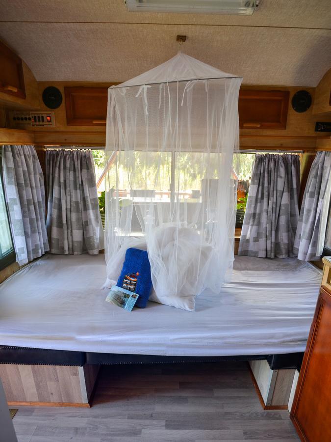 Maggie May House Boat - Colchester - 5Km From Elephant Park المظهر الخارجي الصورة
