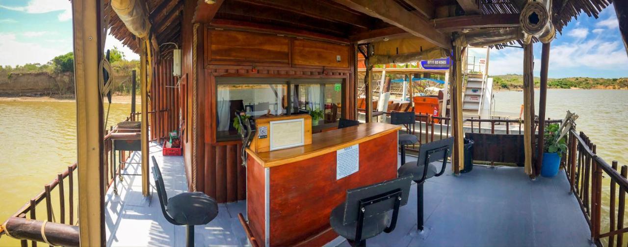 Maggie May House Boat - Colchester - 5Km From Elephant Park المظهر الخارجي الصورة